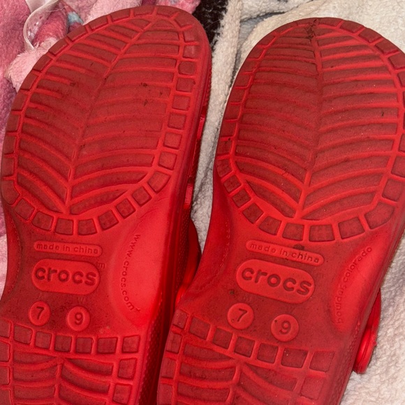 Red crocs - Picture 2 of 3